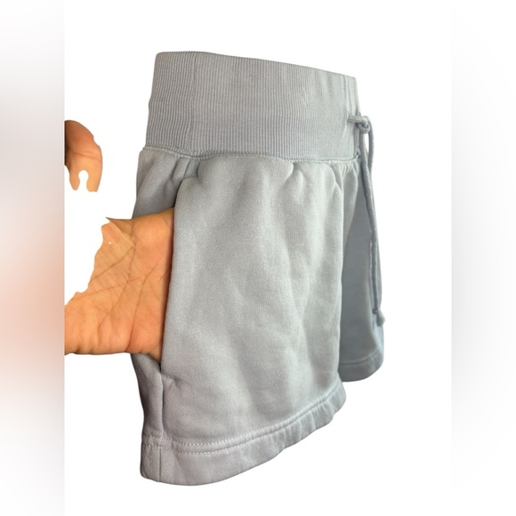 NIKE women’s PHOENIX FLEECE HIGH-WAISTED SHORTS light blue  sz  XS preloved - Picture 4 of 7